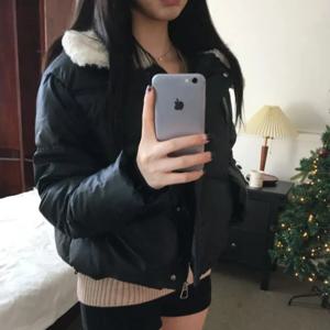 따뜻하고 스타일리시한 숏 버전 긴팔 지퍼 코트 여성용 면 외투 데일리 패셔너블 퍼 칼라 출퇴근용