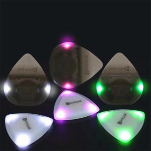 Miwayer LED 빛나는 기타 픽 - 3색 조명 옵션(흰색/녹색/보라색)이 포함된 ABS 전기 하트 모양 기타 픽