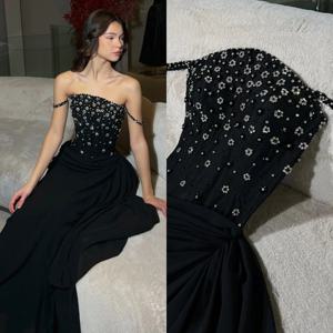 맞춤형 매칭 저지 플라워 비즈 플리츠 드레이프 A라인 오프 숄더 롱 드레스 맞춤형 행사 드레스 절묘한