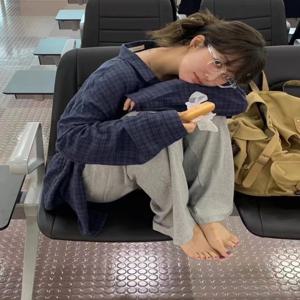 레트로 일본식 블루 체크 셔츠 여성용 얇은 긴팔 루즈 디자인 봄 가을 아우터웨어 클래식 출퇴근 스타일 버튼 클로저