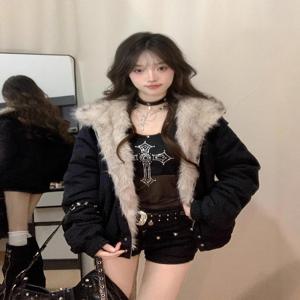 블랙 리벳 스파이시 로우 웨이스트 데님 쇼츠 여성 타이트 슬림 엘라스틱 울트라 쇼트 핫팬츠 캐주얼 하이 웨이스트 와이드 레그 팬츠