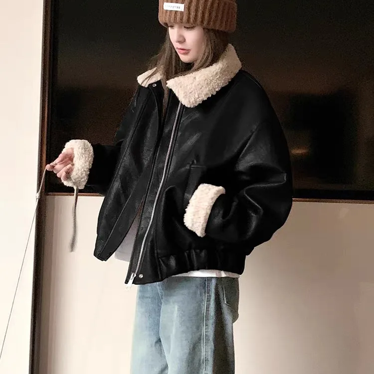 여성용 플리스 안감 루즈핏 두꺼운 숏 양털 재킷 레트로 바이커 스타일 겨울 아우터 PU 가죽 지퍼 코트