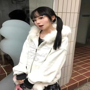 2025 신상 화이트 퍼 칼라 지퍼 후드 스웨트셔츠 자켓 여성 가을 겨울 아메리칸 스타일 루즈핏 고급스러운 느낌의 탑