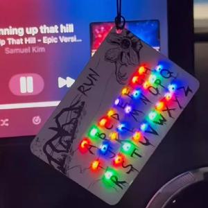 스트레인저 씨즈 테마 카드 라이트 펜던트 26 알파벳 라이트 백 참 크리스마스 장식 휴일 생일 수집 선물