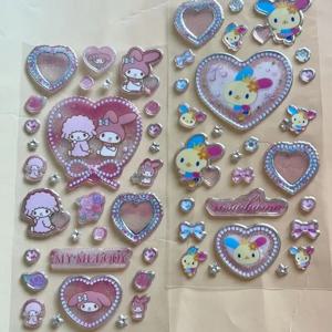 재고 산리오 우사하나 피아노 헬로키티 하트 엠보싱 크리스탈 스티커 소녀 노트북 장식 스티커 구카 쿠미기 장난감