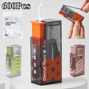 10 세트 휴대용 치실 홀더 자동 꺼낼 수 있는 10Pcs 치실 주최자 포함 프레스 온 휴대 일회용 치실 스틱