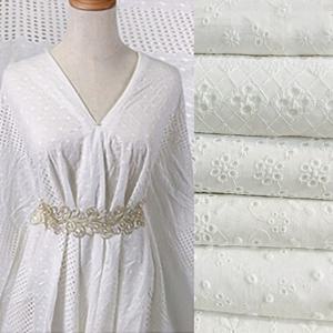 흰색 꽃 수 놓은 면직물 빈티지 중공 스커트 사리 의상 가운 퀼트 인형 옷을 만들기 위해 설계됨 야드