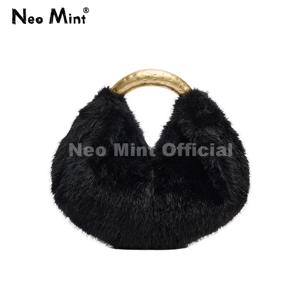 네오 민트 2025 겨울 럭셔리 브랜드 디자이너 인조 모피 핸드백 여성 파티 클럽 숄더백 소녀용 플러피 크로스바디 백