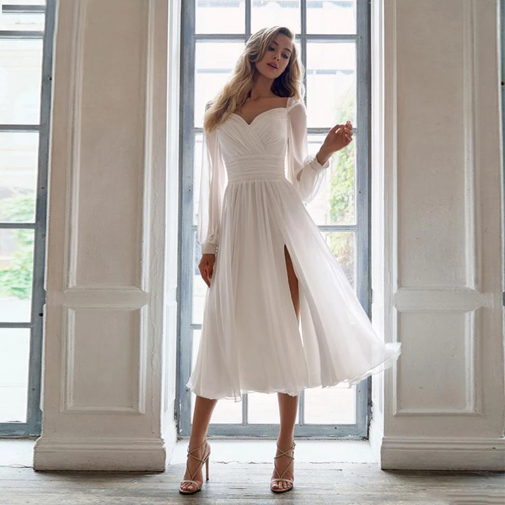 심플한 시폰 티 길이 웨딩 원피스, 연인과 긴팔 사이드 스플릿 신부 가운, 섹시한 백리스 플리츠 신부 맞춤형