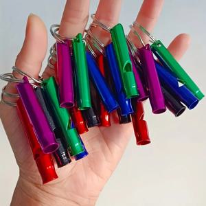 열쇠고리가 포함된 다채로운 알루미늄 생존 호루라기 10팩 - 캠핑, 하이킹, 사냥 및 야외 활동에 적합하며, 가능하다