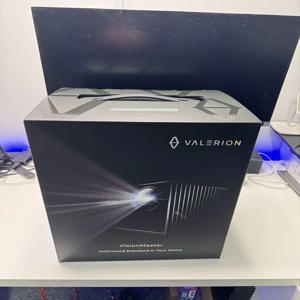 KO 발레리온 비전마스터 프로 2 4K 트리플 레이저 프로젝터 데스크탑 짐벌 스탠드 포함