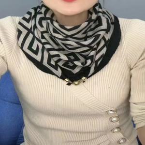 다용도 자석 클라스프 실크 스카프 여성용 목걸이 게으른 사람들을 위한 스카프 펜던트 면 린넨 넥 워머 삼각 스카프