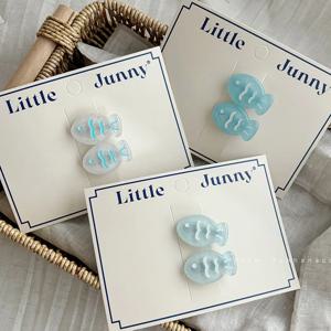 상쾌하고 투명한 파란색 반짝 이는 작은 물고기 헤어 클립 소녀 심장 도파민 다채로운 가장자리 클립 측면 새 클립 헤어