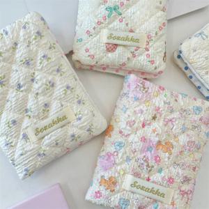 여성을위한 귀여운 만화 꽃 여권 커버 다기능 폴리 에스터 여행 액세서리 홀더