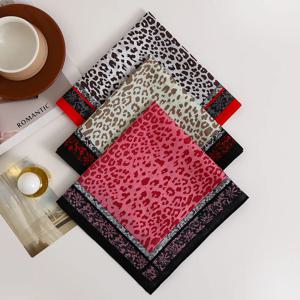 레오파드 프린트 여성용 순면 손수건, 구식 얇고 흡수성 및 땀 닦기, 부드럽고 편안한 면 손수건, 휴대용 손수건, 웨딩 용품