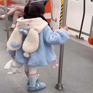 두꺼운 플리스 재킷 소녀용 가을 겨울 옷 2025 신상 어린이 시나몬 도그 겨울 패션 플리스 스웨트셔츠