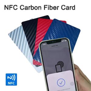 1 조각 NFC 탄소 섬유 스마트 NFC 카드 NFC 명함 빠른 읽기 Ntag 215 빈 NFC 카드 디지털 명함 사회 공유