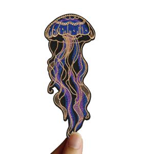 1PC 생생한 해파리 수 놓은 패치 DIY 선물 철/의류 모자 가방 자켓에 대한 패치에 바느질 재미 있은 Halobios 뜨거운 접착 배지