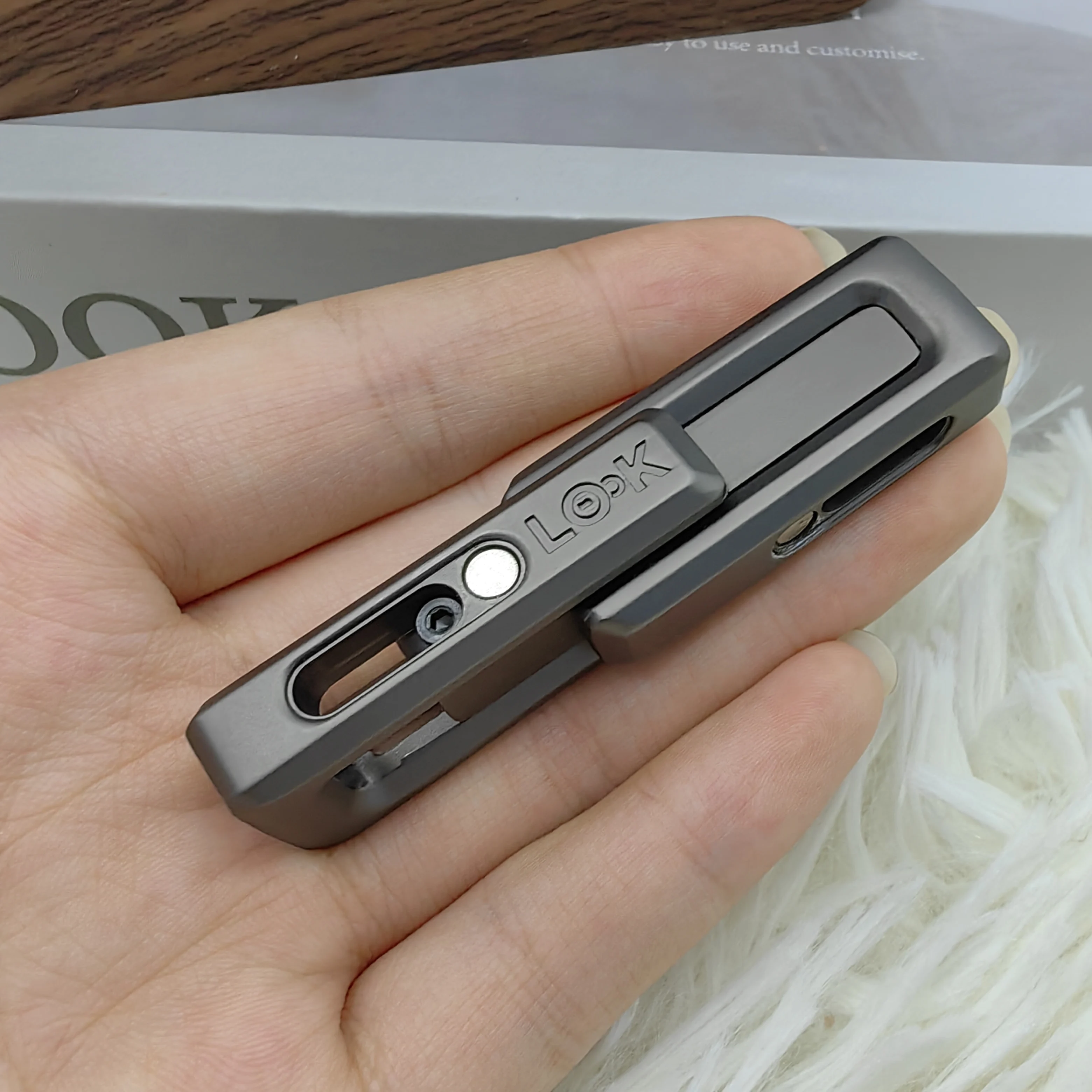 Xlock 마그네틱 더블 푸시 Fidget 동전 EDC 성인 감압 장난감 불안과 스트레스 릴리프 Fidget 슬라이더 스피너 핸들 선물