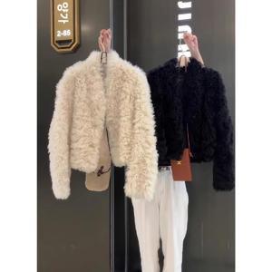 유니크 숏 인조 가죽 재킷 여성용 복숭아색 작은 향수 스타일 겨울 아우터 우아한 럭셔리 패션 폴리에스터 섬유