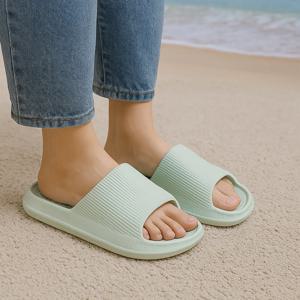 구름 같은 편안함을 갖춘 EVA 비치 슬리퍼 욕실 미끄럼 방지 냄새 방지 마사지 슬리퍼 여성 홈 신발 남성 샌들