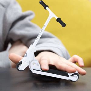 ABHS-새로운 손가락 스쿠터 어린이 손가락 끝 페달 활력 자동차 데스크탑 스케이트 보드 장난감 자동차