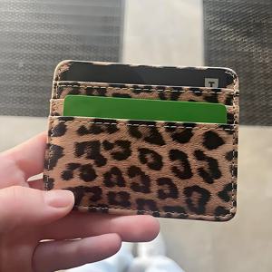 클래식 레오파드 프린트 PU 가죽 카드 지갑 Fashoin Bus Id 비즈니스 코인 머니 남성과 여성을위한 얇은 카드 홀더