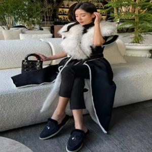 무릎 길이 스웨이드 폭스 퍼 코트 여성용 중간 길이 통합 가죽 및 퍼 아우터웨어 럭셔리 스타일 보온성 무소매