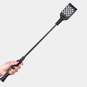 53CM PU 가죽 패들 채찍, 승마 작물 PU 가죽 Flogger Horsewhips, 은빛 펑크 리벳 박쥐 스팽킹 패들