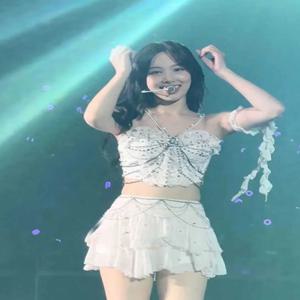 섹시한 공연 댄스 의상 바 고고 DJ 무대 의상 여성 그룹 트와이스 나연 중국 브랜드 우슬리 폴리에스터 여름 2024