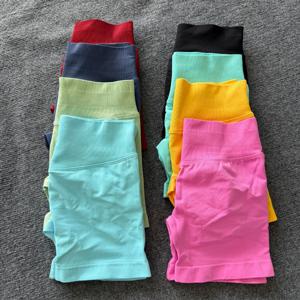 여성용 짐 쇼츠 피트니스 스포츠 쇼츠 로우 리브드 밴드 요가 쇼츠 운동 스크런치 버트 심리스 레깅스