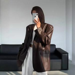 숙녀 패션 블랙 PU 가죽 정장 재킷 봄과 가을 새로운 고급 질감 솔리드 컬러 느슨한 작은 정장 가죽 여성