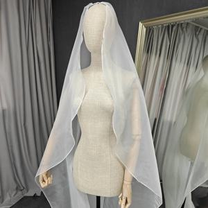 빗 단일 계층 신부 베일과 사용자 정의 실크 Organza 긴 웨딩 베일 신부 웨딩 액세서리에 대한 간단한 절묘한 베일