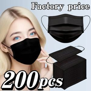 200개 두꺼운 검정색 일회용 보호 마스크 - 3중 구조로 통기성이 좋고 편안하며, 조절 가능한 귀걸이와 밀착되는 코 패드 - 가정용으로 저렴한 가격에 200/100/50/10개 구매 가능, 대량 구매 가능, 완벽한 선택