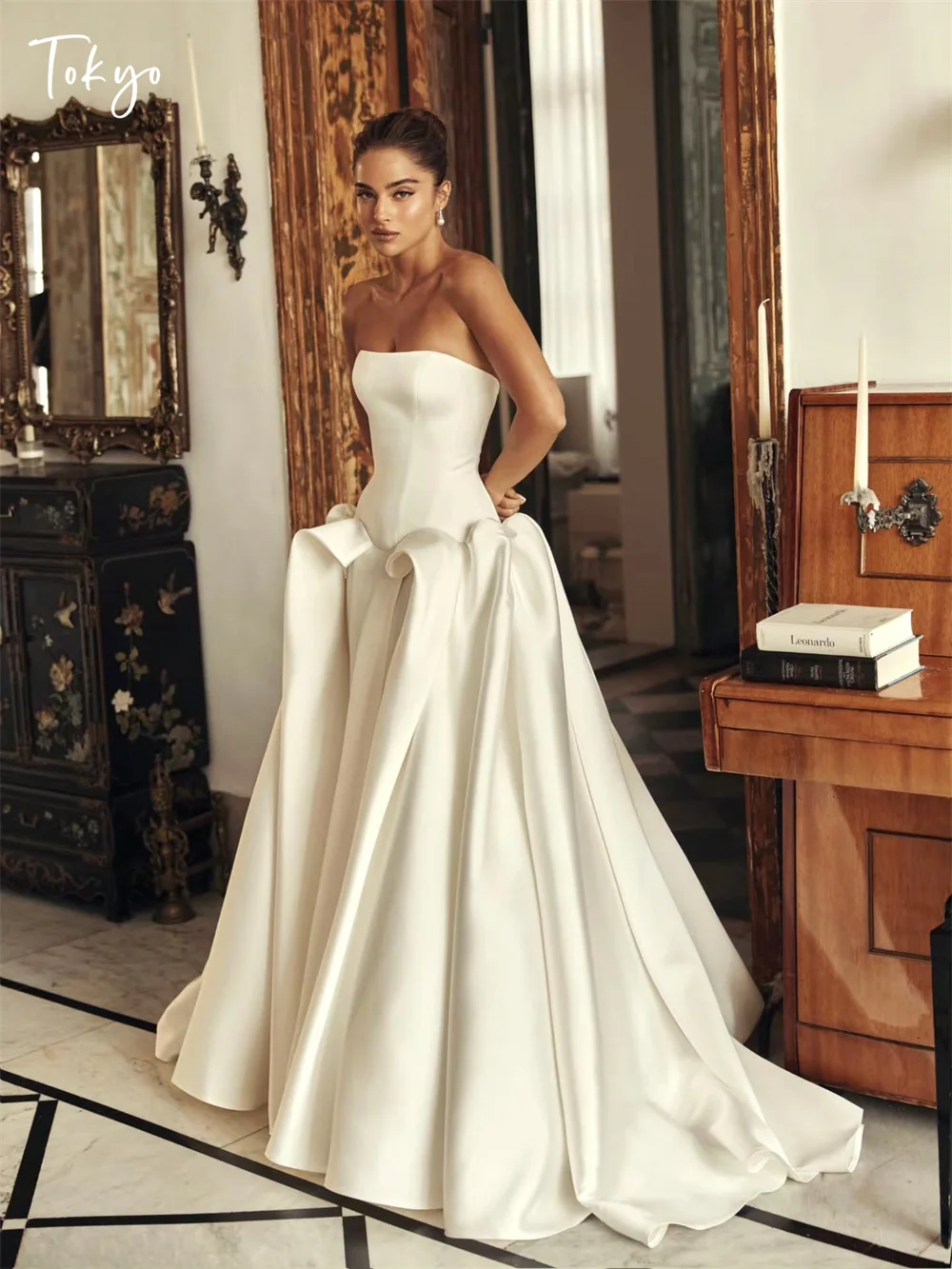 도쿄 맞춤형 우아한 새틴 웨딩 드레스 스트랩리스 민소매 뒷면 레이스업 신부 드레스 2025 화이트 A라인 웨딩 드레스
