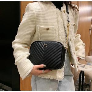 여성 가방 지갑 페블 V-퀼트 메탈 체인 지퍼 업
