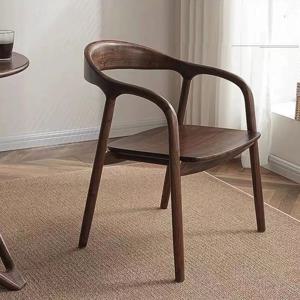 세련된 북유럽 영감 식당 의자 현대적인 주방 테이블 의자 아늑한 거실 화장대 좌석 프리미엄 발코니 가구