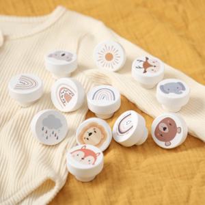 둥근 나무 서랍 손잡이 아기 찬장 가구 서랍은 나사로 손잡이를 당깁니다 만화 동물 무지개 구름 드레서 손잡이