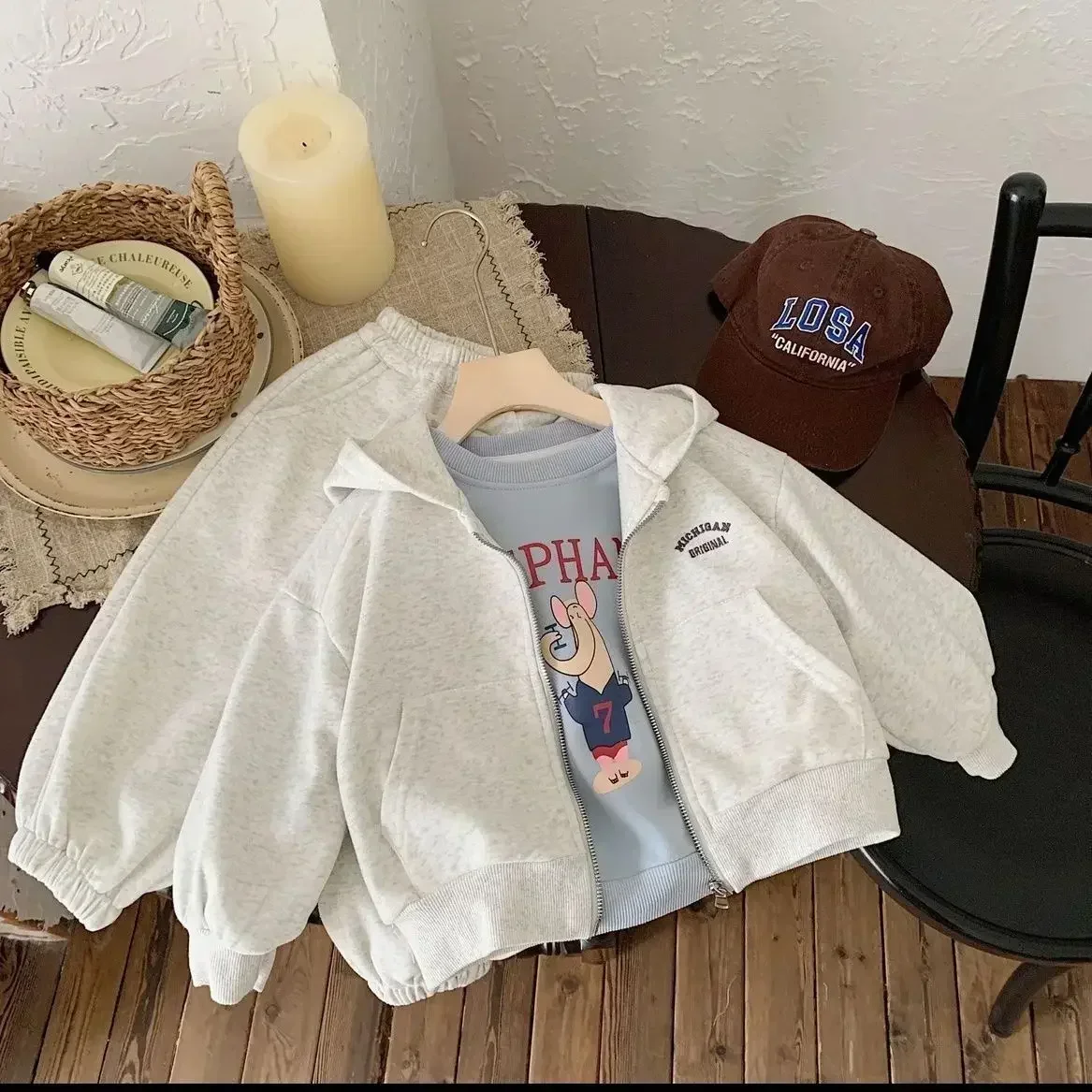 하이 퀄리티 어린이 복합 코튼 세트, 한국 소녀 소년 레터 베이비 캐주얼 후드 스포츠 세트, 2024 용수철 가을, 2 개 세트, 신제품