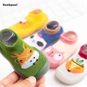 어린이 미끄럼 방지 신발 신생아 아기 소녀 면화 미끄럼 방지 바닥 양말 아기 소년 고무 단독 만화 실내 양말 유아 신발