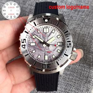 커스텀 20ATM 42mm AR 사파이어 글라스 NH35A 몬스터 운석 패턴 다이얼 남성용 오토 시계 3.8시 방향 날짜 야광 러버 스트랩