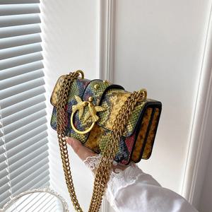 트렌디한 스네이크 크로스바디 백 2025년 신상 여성용, 가벼운 체인 스트랩 숄더백, 일상용 캐주얼 다용도 가방