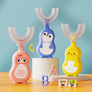 1/3 개 U 자형 어린이 칫솔 BPA 무료 360도 구강 청소 부드러운 실리콘 브러시 헤드 2-6 세 아기