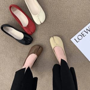 한국 스타일 말굽 스플릿 토 여성용 얕은 입구 싱글 슈즈 신상 슬립온 돼지발톱 다용도 할머니 플랫 로퍼