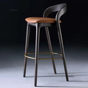 새로운 중국산 원목 바 의자 디자이너 높은 스툴 가정용 고급 주방 아일랜드 의자 모던 프런트 데스크 리셉션 바 스툴