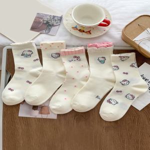 5/10/15 쌍 무작위 미니소 버전 학술 스타일 산리오 만화 패턴 헬로 키티 귀엽고 달콤한 여성용 중간 길이 양말
