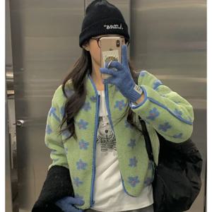 레트로 귀여운 블루 플라워 양털 따뜻한 외투 귀여운 플러시 코트 여성용 면 재킷 겨울 컬렉션 2025