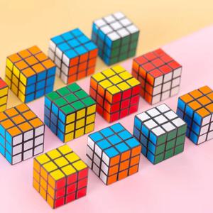 12Pcs 3cm 미니 매직 큐브 어린이 교육 장난감 유치원 상금 어린이 생일 파티는 Goodie Bag Pinata 필러를 선호합니다