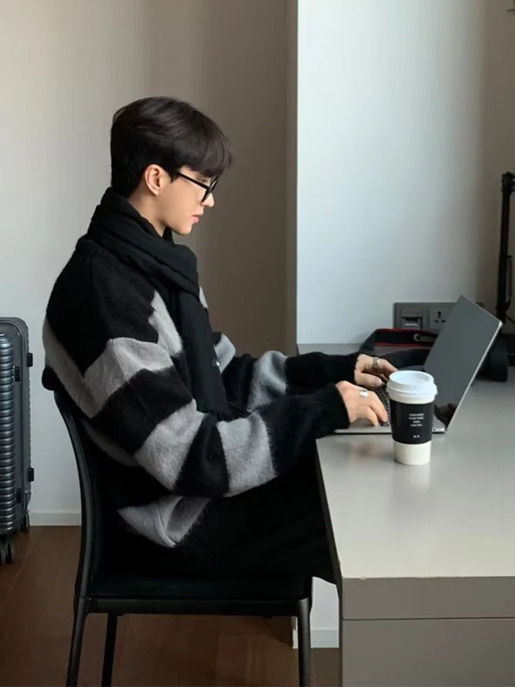 Koreani 남성용 오버사이즈 스웨터 스트라이프 라운드 넥 니트 긴 소매 캐주얼 패션 가을 겨울 스트리트 스타일 소년 의류