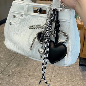 트렌디 가죽 하트 리본 키체인 섬세한 비즈 키링 자동차 키홀더 가방 펜던트 장식 소녀 선물용